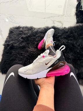 Nike Air Max 270